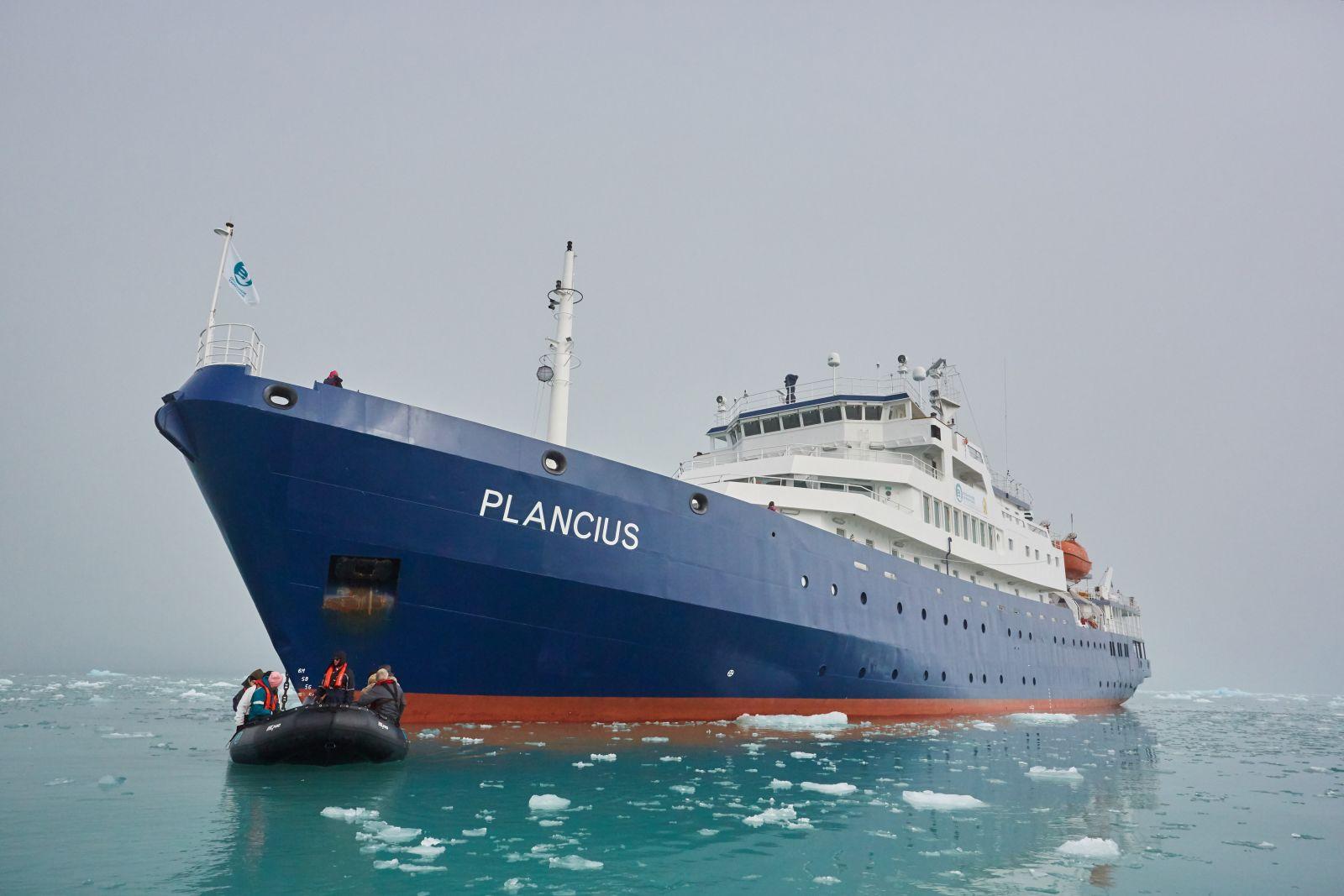 Oceanwide_Expeditions_stopt_eerder_met_Antarctica_expeditiecruises