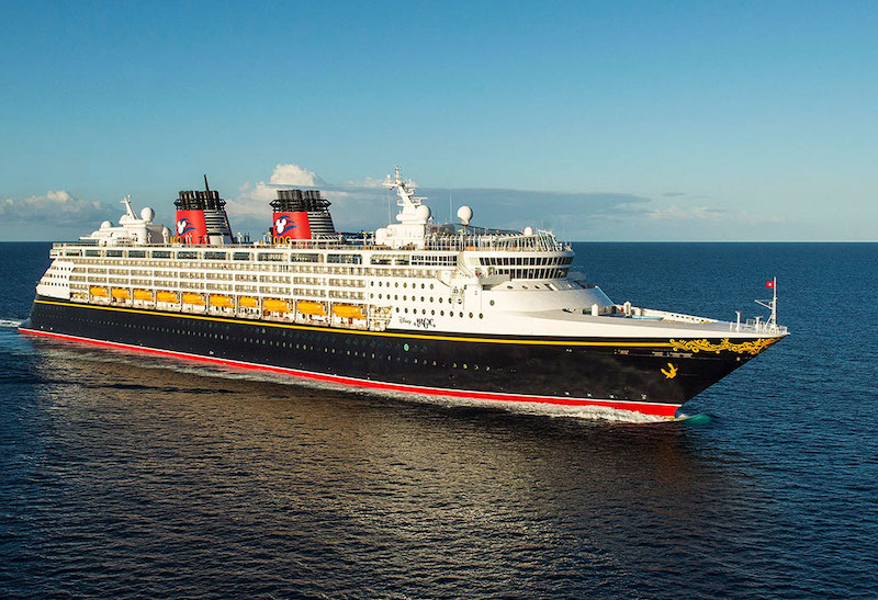 Disney_Magic_vertrekt_weer_vanuit_Port_Canaveral