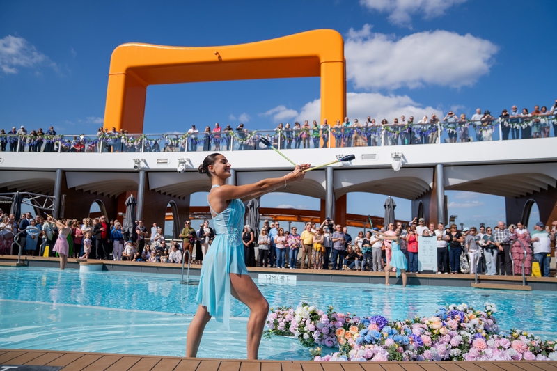 Celebrity_Cruises_start_Presidents_Cruise__vanuit_Southampton