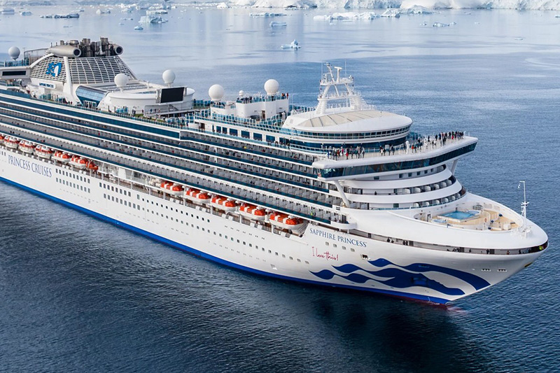 Sapphire_Princess_voegt_zich_bij_Diamond_Princess_voor_winterseizoen__in_Azi