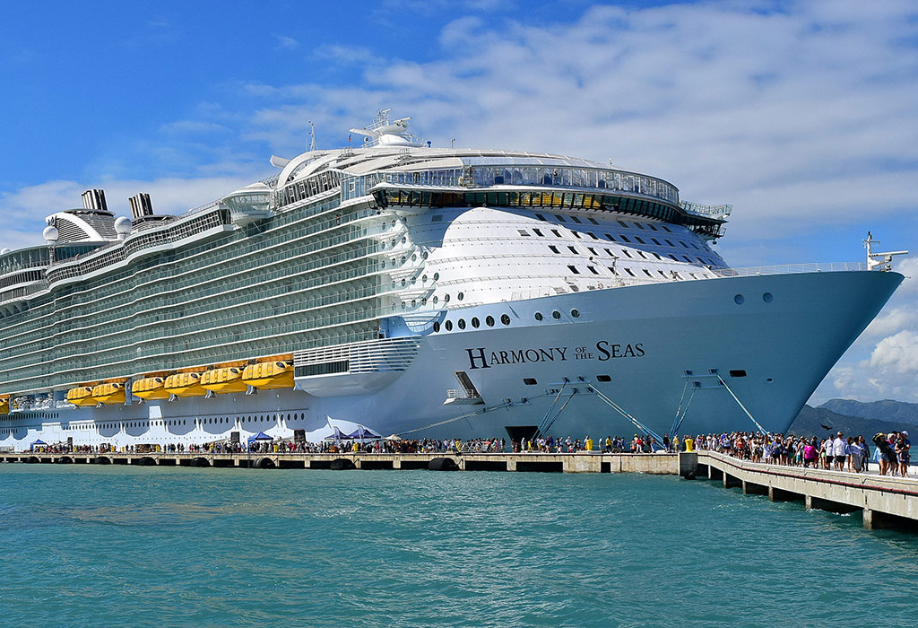 Royal_Caribbean_Droogdok_in__voor_Ovation_Harmony_en_Liberty