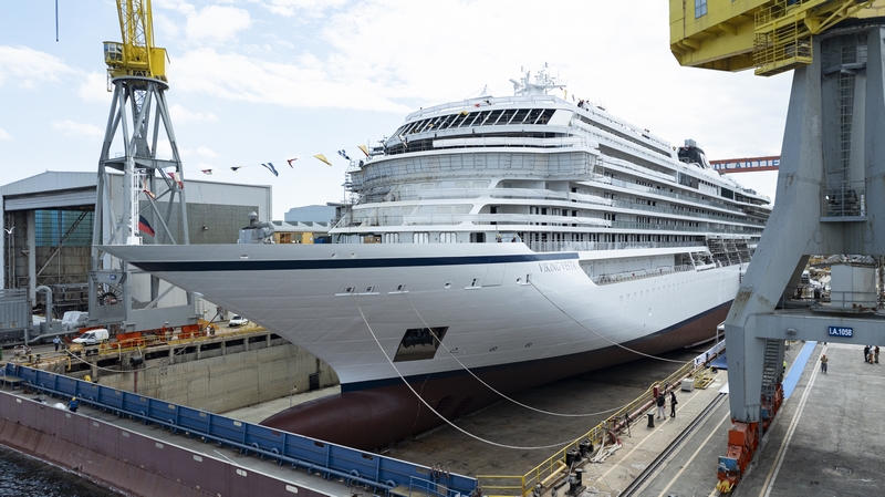 Viking_neemt_Viking_Vesta_officieel_in_ontvangst
