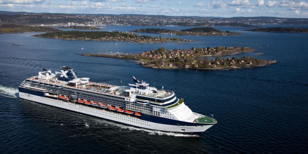 Celebrity_Constellation_krijgt_stroomstoring_en_dobbert_voor_de_Italiaanse_kust