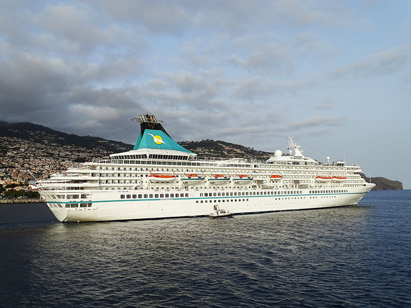 Phoenix_Reisen_annuleert_Artaniacruise_voor_onverwachte_werfbeurt