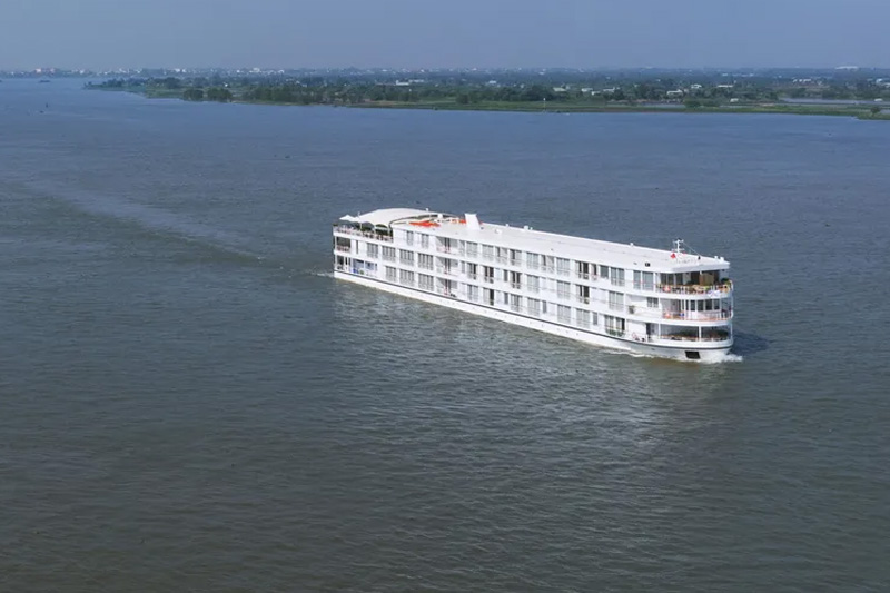 Viking neemt Viking Tonle in ontvangst		