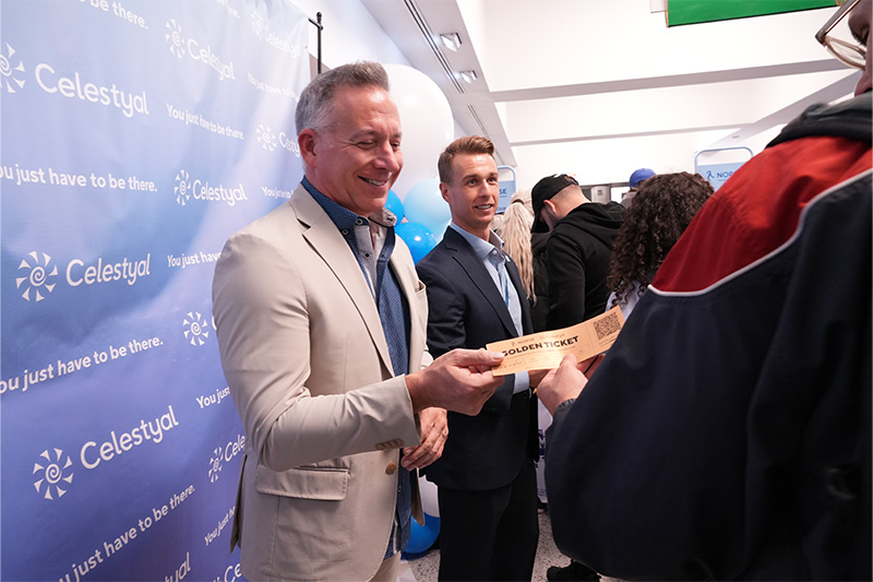 Celestyal en Norse Atlantic Airways geven passagiers cruise-ticket		