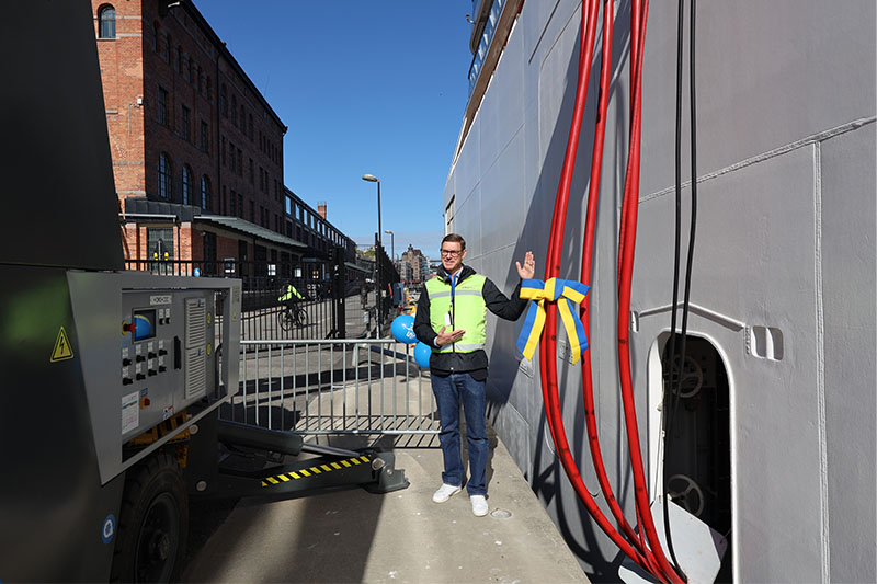 Sterk_cruiseseizoen_voor_Stockholm_met_walstroom_in_de_haven