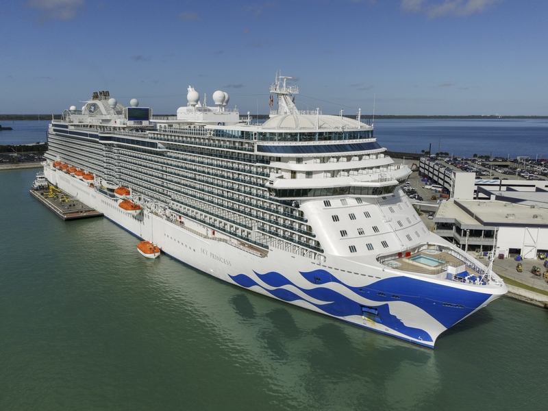 Sky_Princess_start_homeportprogramma_vanuit_Port_Canaveral