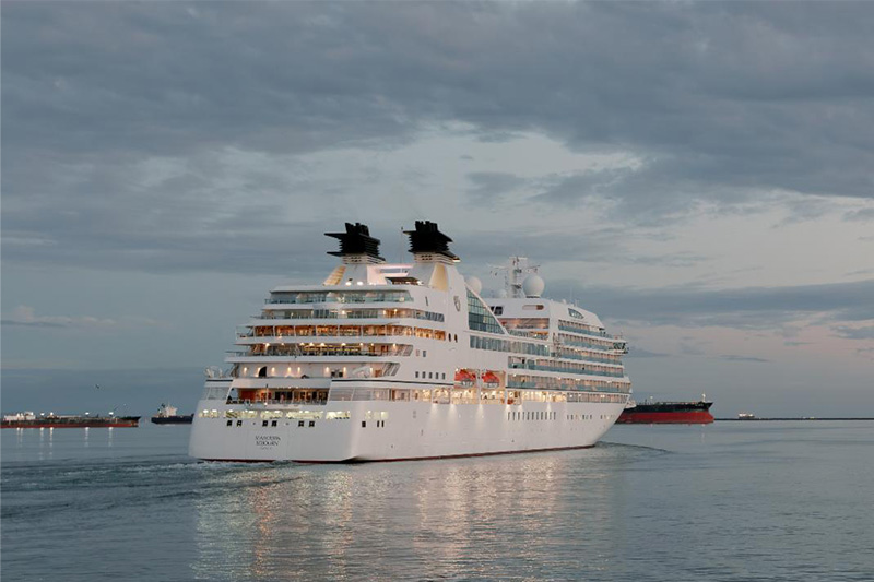 Seabourn_Sojourn_begint_aan_wereldcruise_van_