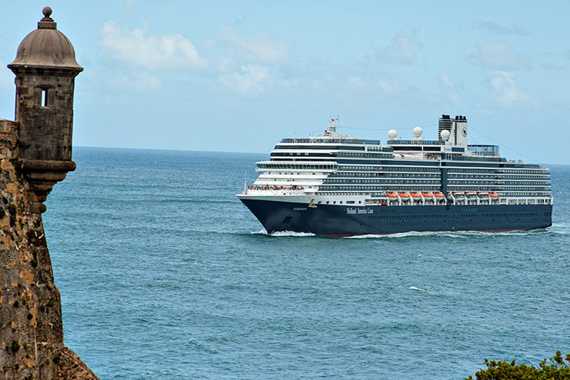 Holland_America_Line_viert__jaar_cruisen_in_het_Caribisch_gebied_