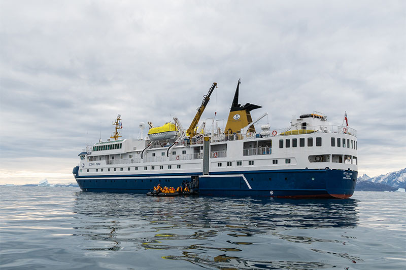 Polar_Latitudes_start_flycruise_expedities_naar_Antarctica