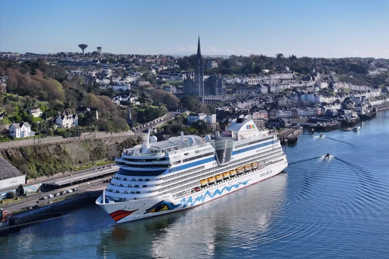 Aankomst van AIDAluna luidt cruiseseizoen in bij de haven van Cork ``	