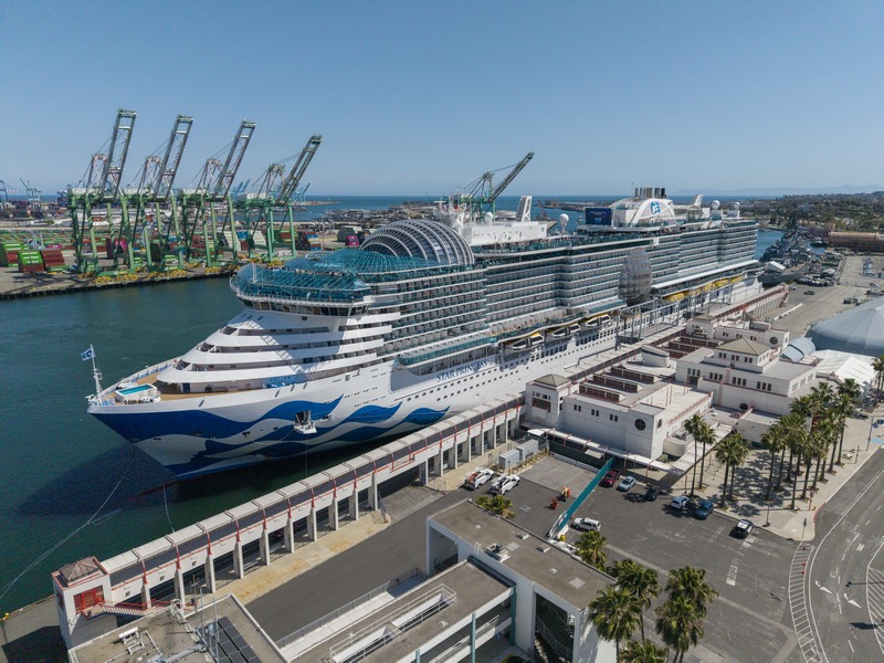 Nieuwe_Star_Princess_Maakt_Haar_Debuut_in_de_Haven_van_Los_Angeles