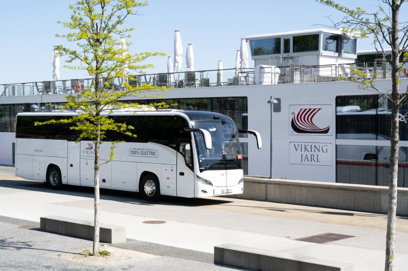Viking_presenteert_elektrische_touringcar_voor_excursies_in_Wenen
