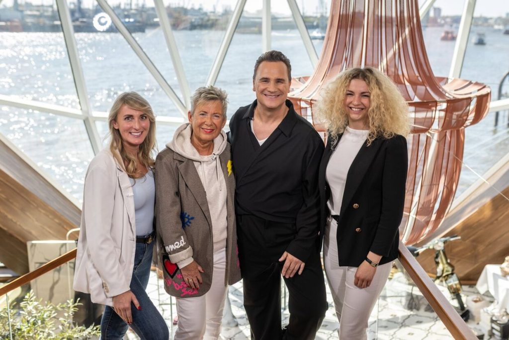 TUI_kiest_drie_doopmoeders_voor_Mein_Schiff_Flow
