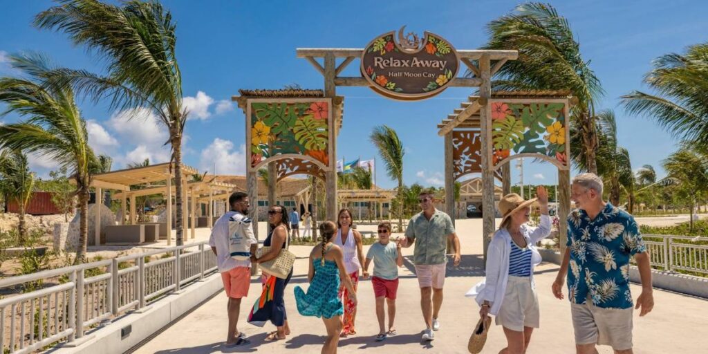 Carnival_presenteert_grote_vernieuwing_Half_Moon_Cay_met_nieuwe_pier_voor_grotere_schepen
