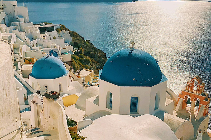 Santorini voert nieuwe beperkingen in voor tenderpassagiers van cruiseschepen