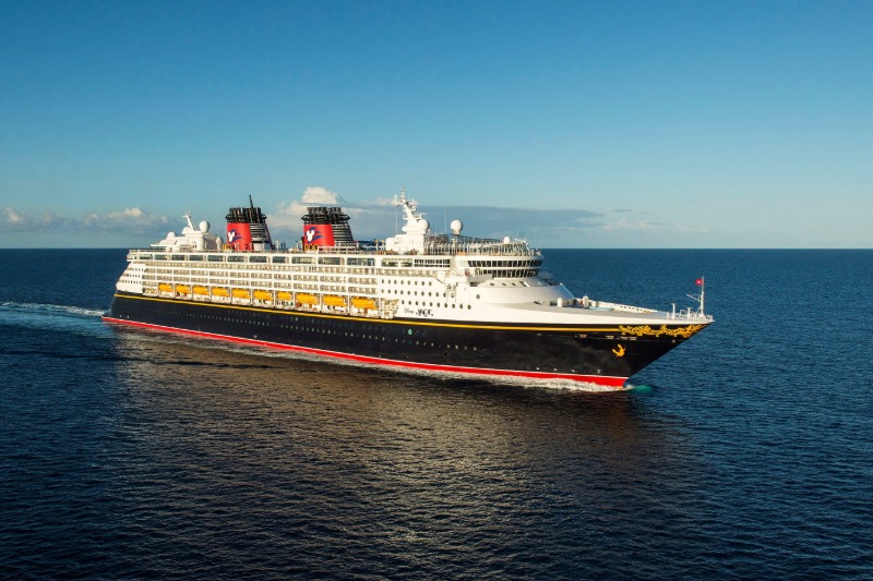 Eerste_Alaskaprogramma_met_twee_schepen_van_Disney_vertrekt_vanuit_Vancouver