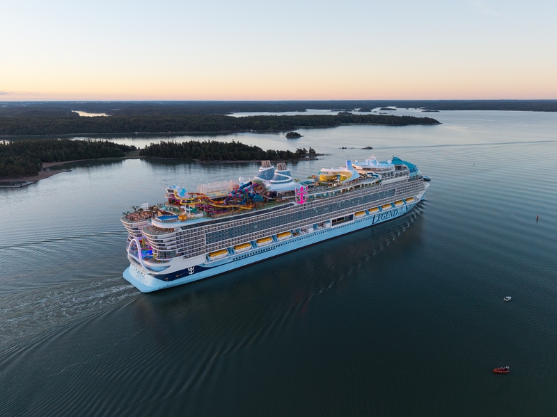 Legend_of_the_Seas_arriveert_in_Middellandse_Zee_voor_eerste_cruise