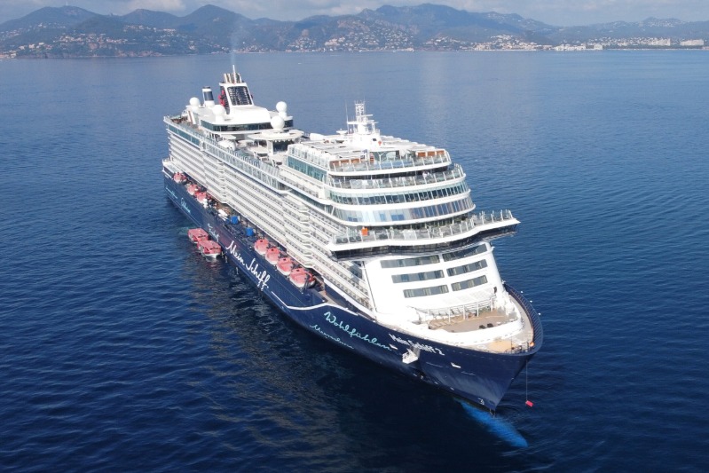 Mein_Schiff__verzorgt_TUIs_Schlagerlinercruise_in_