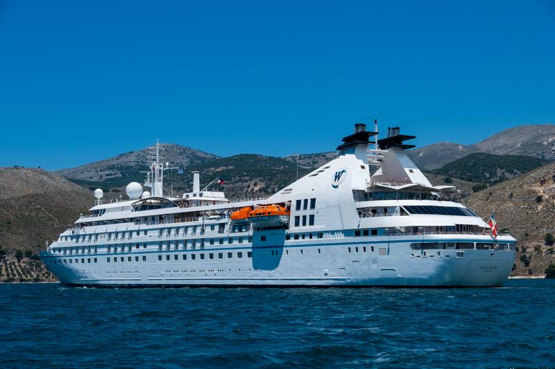 Star_Pride_begint_zomerseizoen_in_IJsland