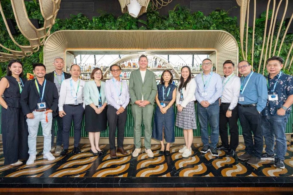 Royal_Caribbean_trakteert_reisagenten_Singapore_op_danklunch