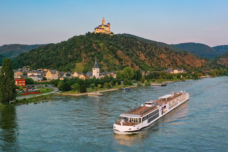 Viking_neemt_nieuw_riviercruiseschip_Viking_Dagur_in_ontvangst