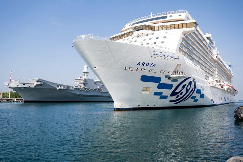 Aroya meert aan in Taranto als hotelschip voor de Middellandse Zeespelen