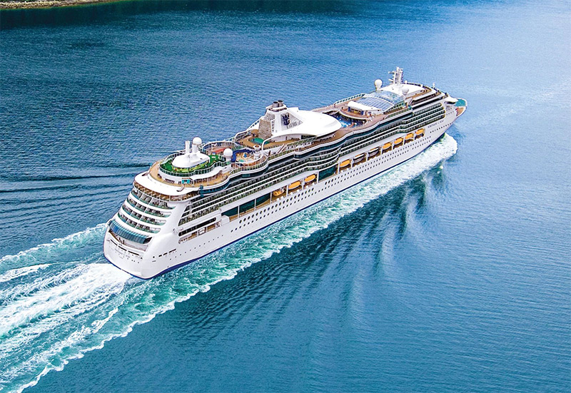 Serenade of the Seas van Royal Caribbean vaart weer in Alaska