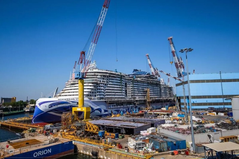 Renaissance Partners neemt scheepsinterieurspecialist De Wave Group over