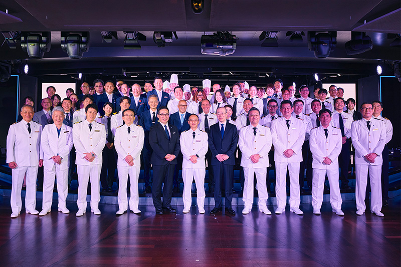 Mitsui Ocean Sakura officieel gedoopt in Yokohama