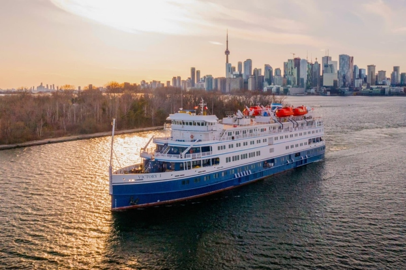 Statia huurt Victory I in als drijvend hotel tijdens historisch jubileum