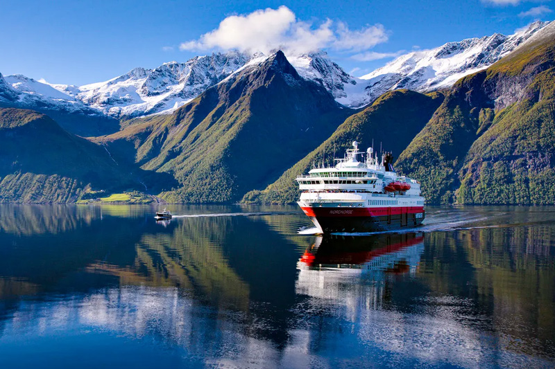 Hurtigruten geeft leden dubbele korting tijdens Loyalty Month