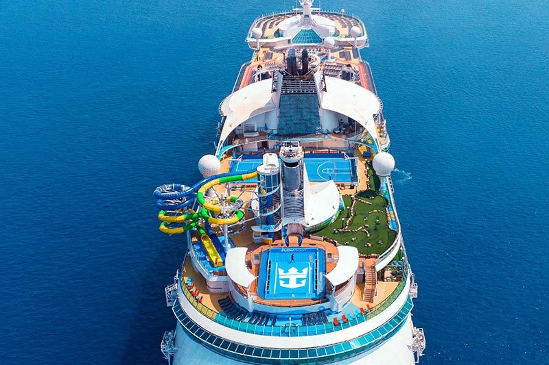 Royal Caribbean past route Voyager of the Seas aan vanwege orkaan Simon