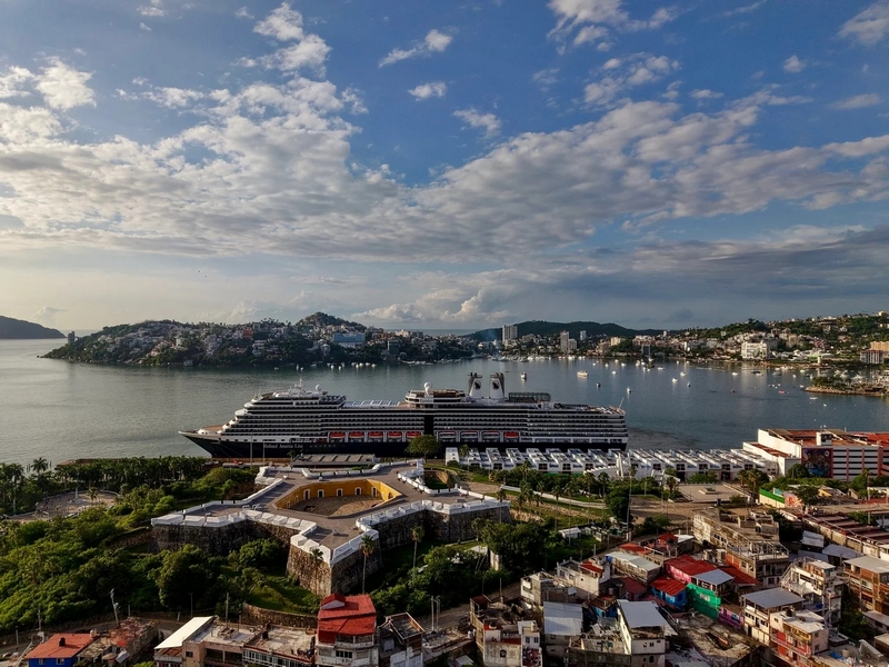Holland America Line keert na 17 jaar terug in Acapulco